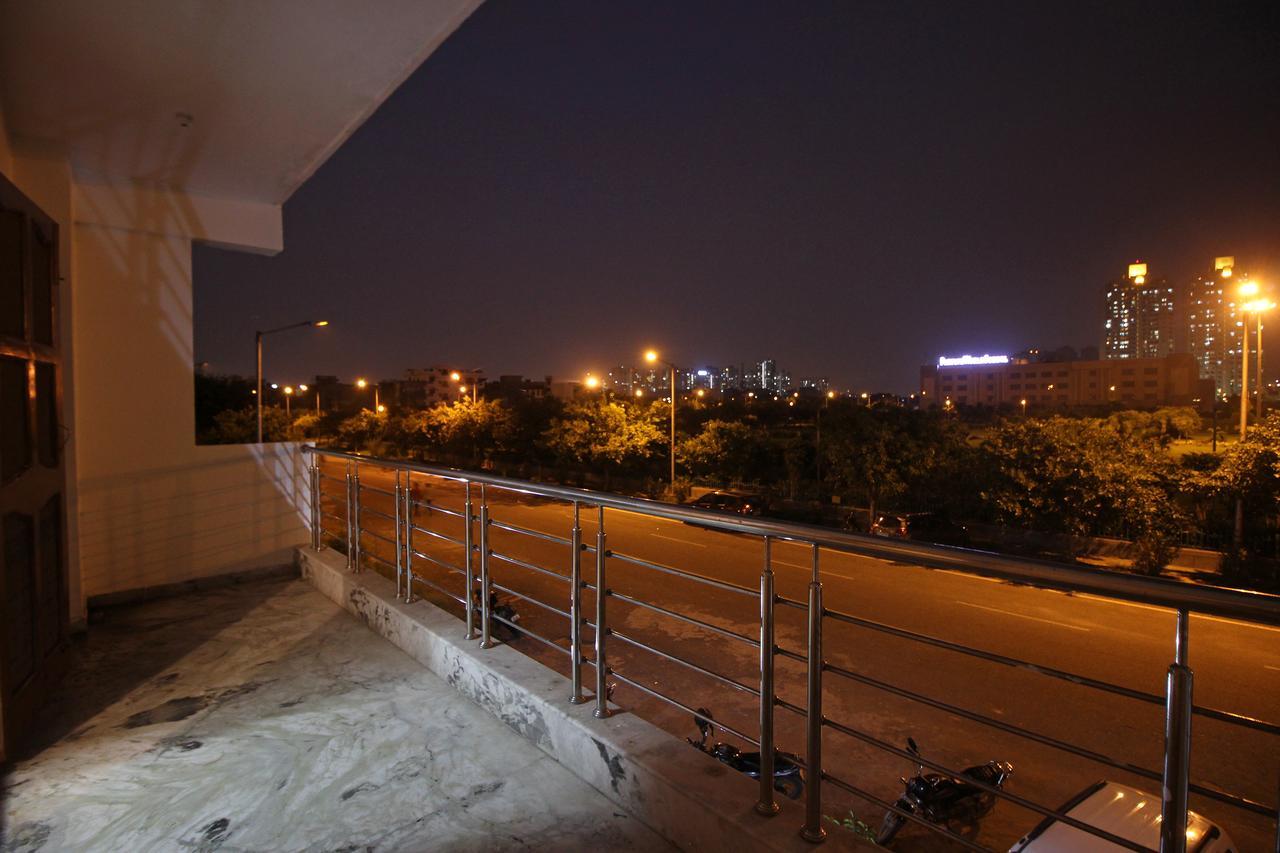 Oyo 9192 Hotel Raghav Residency Нойда Экстерьер фото
